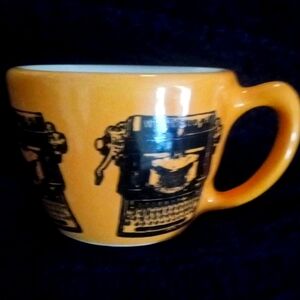 Circa Ceramic's Chicago Large  Woodstock Vintage Black Typewriter . Excellent !